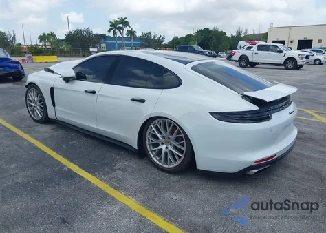 2017 Porsche Panamera 4 z USA, uszkodzony, nr VIN WP0AA2A73HL103786